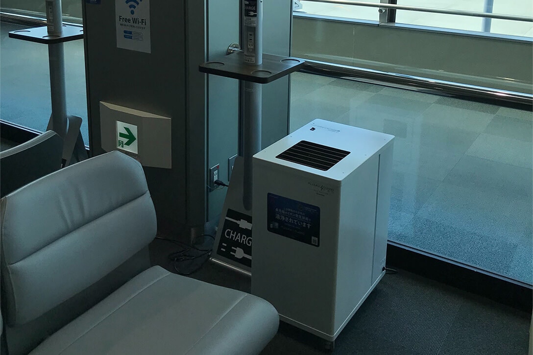 松山空港 国際線待合室 様