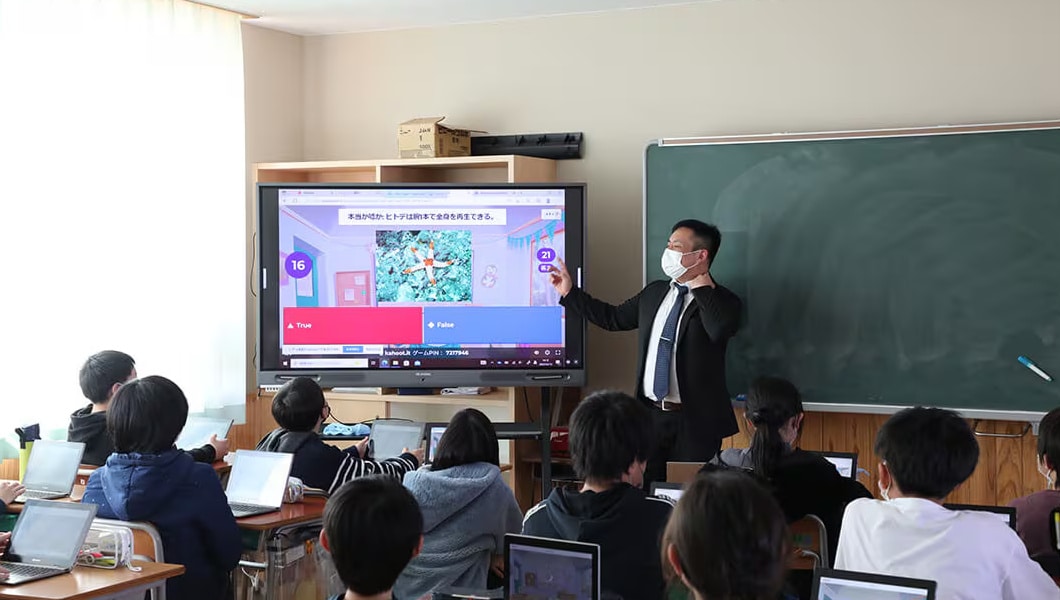 唐津市立鏡山小学校 様