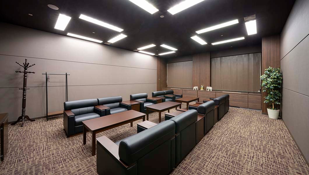 DCMホールディングス株式会社 様