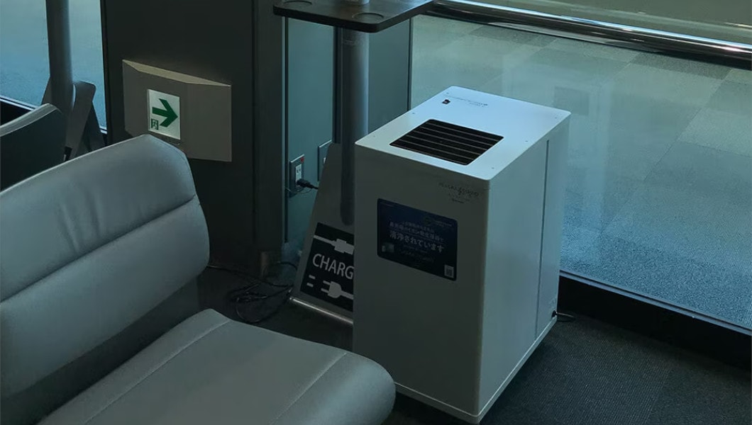 松山空港 国際線待合室 様