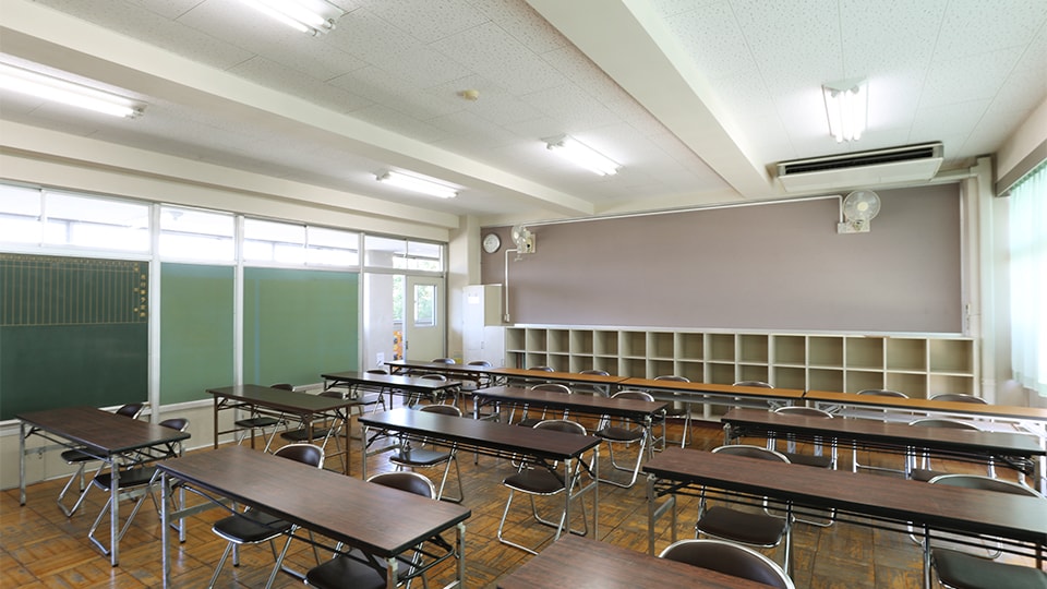 熊谷市立成田星宮小学校照明