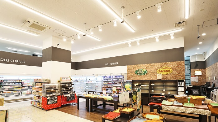 浜松町のデイリーヤマザキの店内。