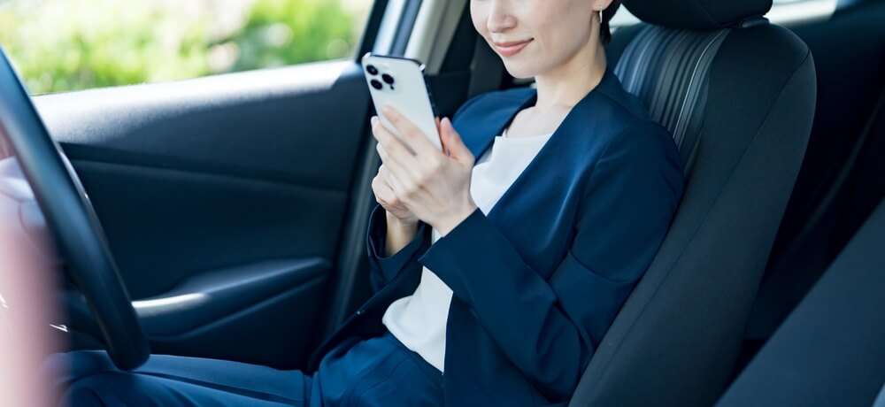 アルコールチェックの結果を送信する社員