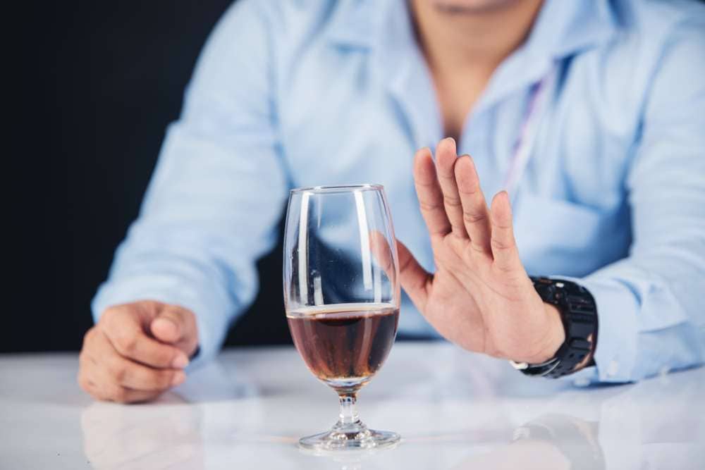 アルコール摂取を控える人