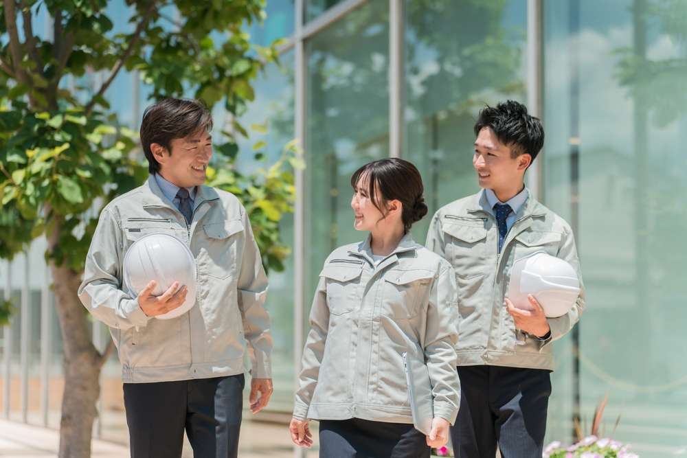 楽しそうに話す従業員