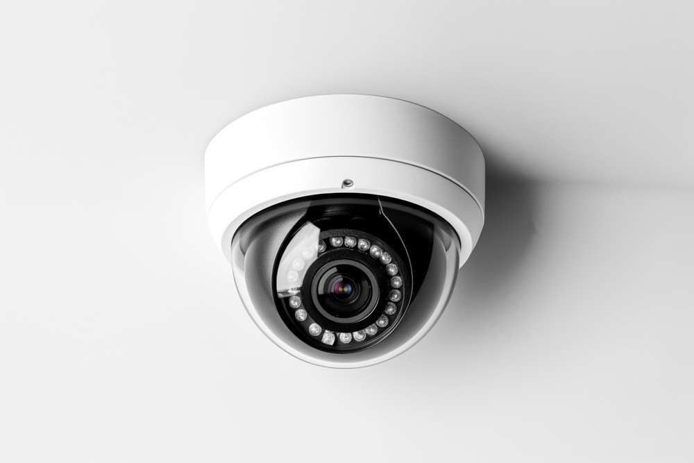 ドーム型の防犯カメラ