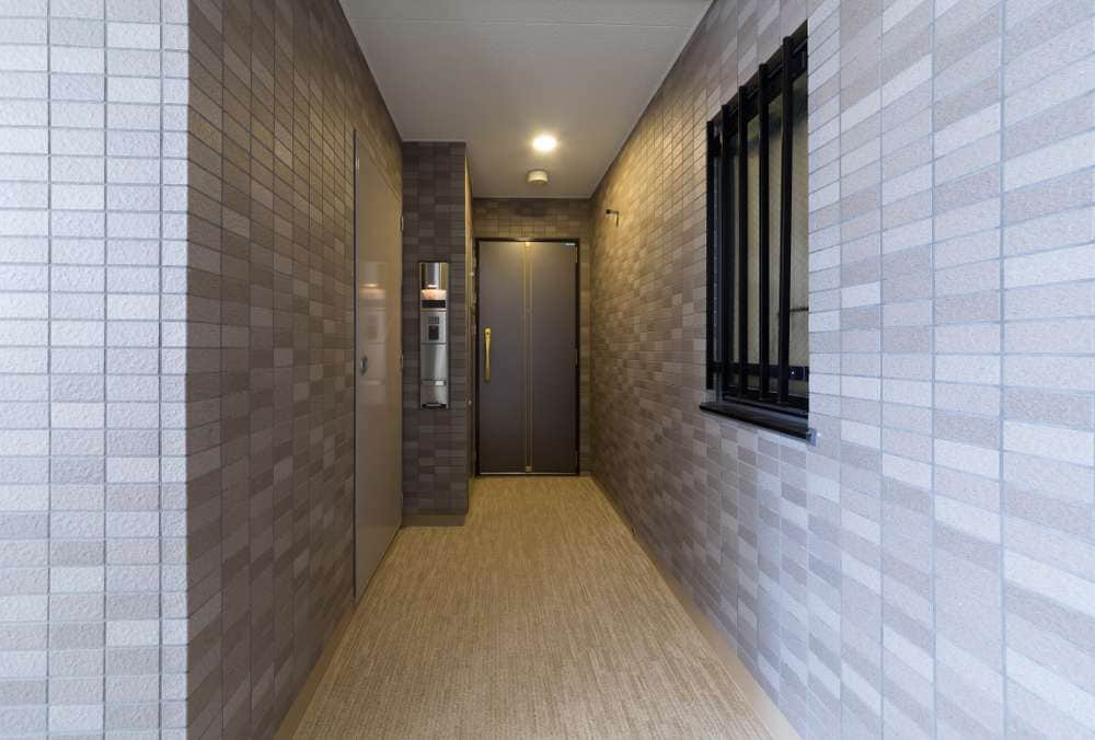 マンションの廊下