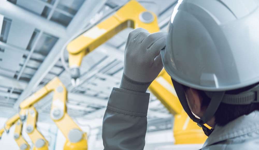 並ぶ産業用ロボット