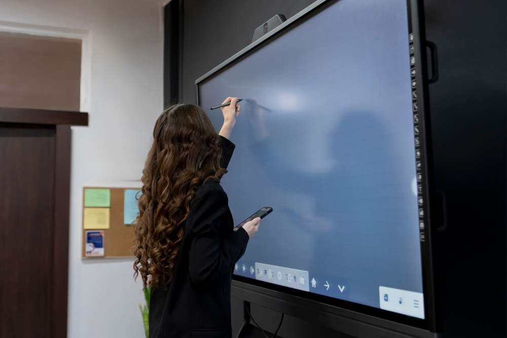 電子黒板を使った授業の様子