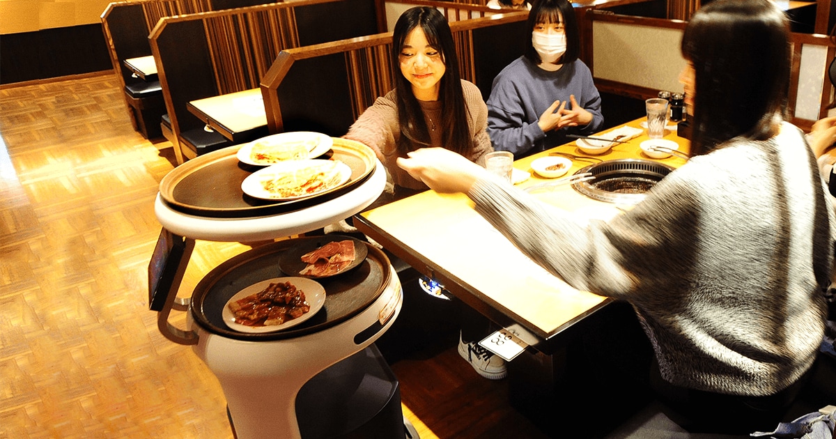 物語コーポレーション様 焼肉きんぐ｜納入事例｜ロボティクス事業