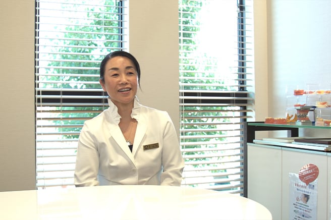 山口歯科クリニック　事務長　山口　久恵 様