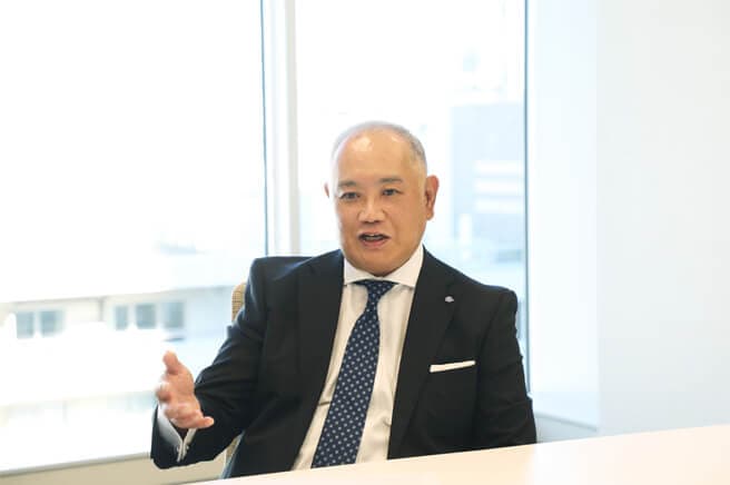 グローブシップ株式会社　常務取締役 営業本部長　瀬本陽一郎　様