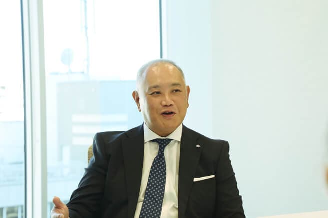 グローブシップ株式会社　常務取締役 営業本部長　瀬本陽一郎　様