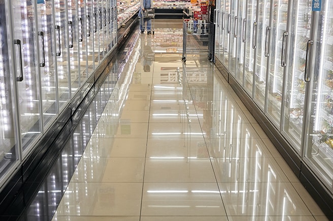 店内通路床