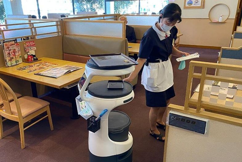ピーク時間の接客スタッフ減員「とんでん」
