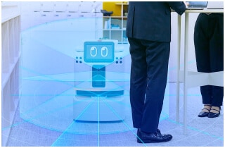 人や障害物を検知して回避するイメージ画像