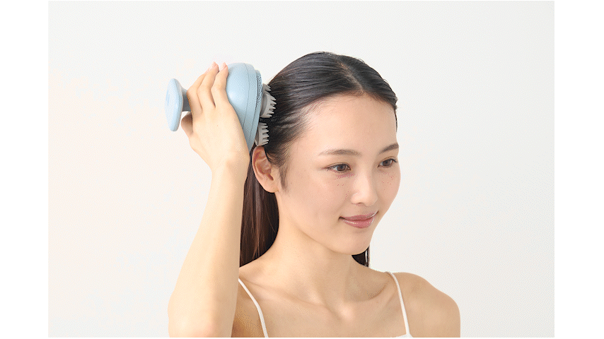 頭皮をしっかり動かすことで、リフトケア