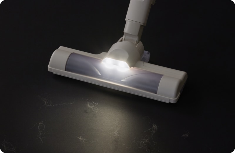 ゴミを照らし浮かび上がらせるLEDライト搭載