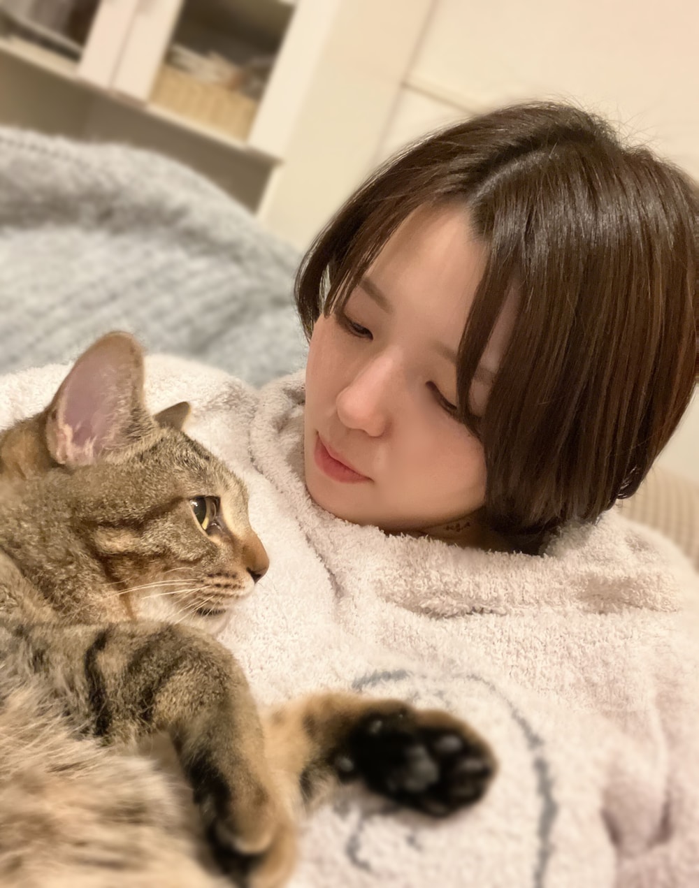 雫石さんと愛猫バロン