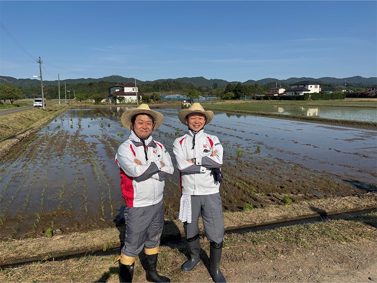 自社グループ初の田植えに気合が入ります！