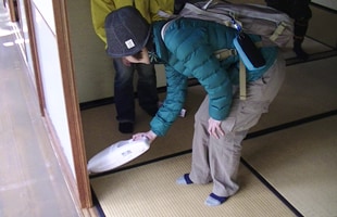 超軽量スティッククリーナーで細かなところまでスッキリ