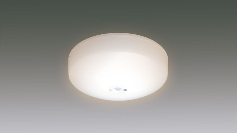 LED小型ｼｰﾘﾝｸﾞﾗｲﾄ　700lm　電球色　ｾﾝｻｰ付 SCL7L-MS-P商品画像