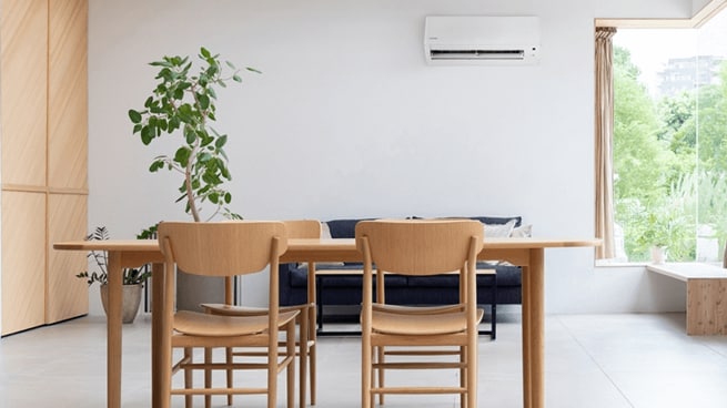 冷房と除湿の違いって？エアコンの効率的な使用方法や気になる電気代を解説
