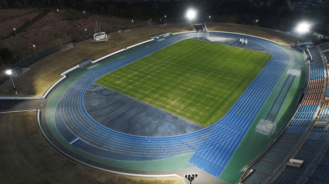 奈良市鴻ノ池陸上競技場 様