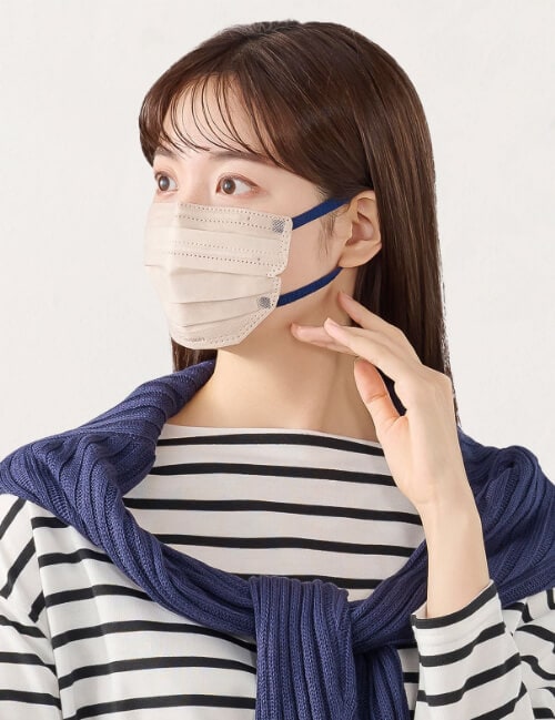 ペールベージュ×ネイビー