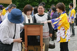 昨年のアイリス祭の様子（角田工場）
