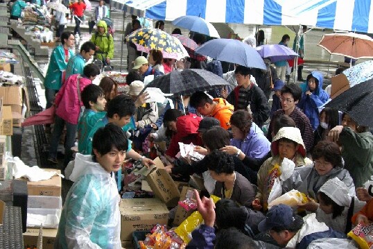 昨年のアイリス祭の様子（角田工場）