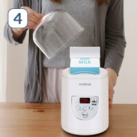 本体に牛乳パックをセットし、タイマー、温度設定をします。