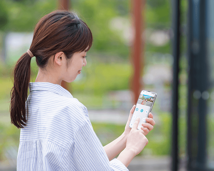 外出時もスマートフォンやタブレットから応答・案内