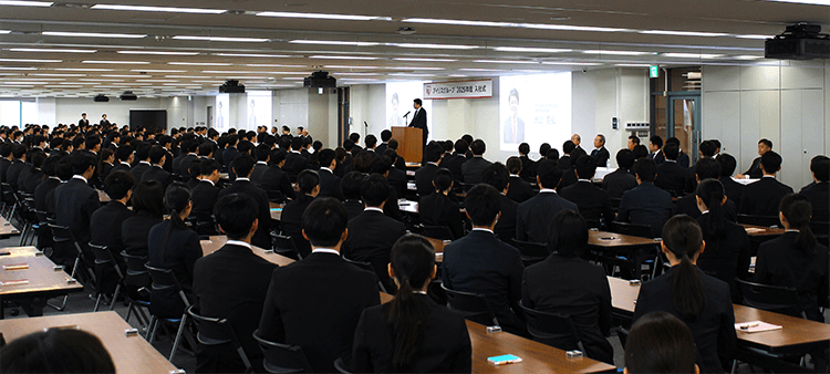 入社式会場の写真