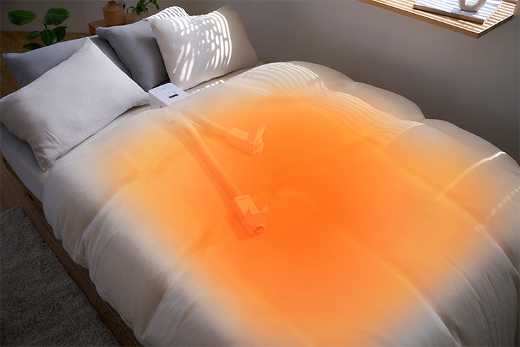 ふとん乾燥機 カラリエmini TURBO ツインノズルシーン