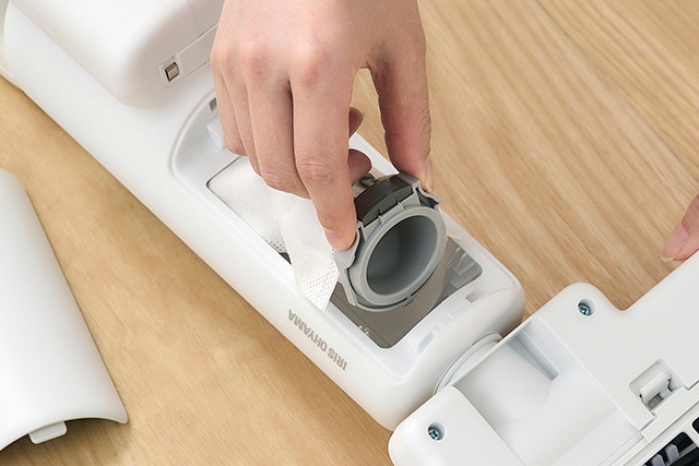 紙パック式のため、手が汚れず衛生的