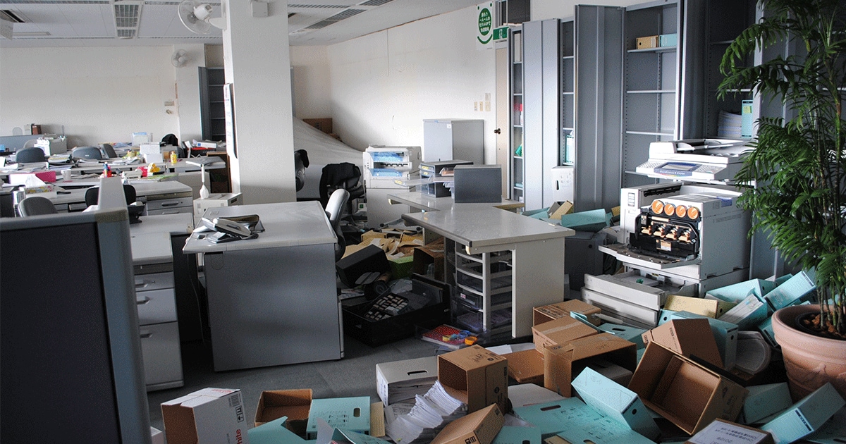 従業員を守る「耐震制震バー」などオフィス防災提供開始 安全を備え、災害に負けないオフィスづくりを