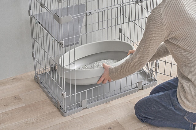 大きめの扉でトイレも取り出しやすく、お手入れが容易に可能