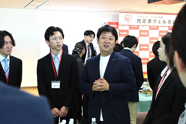 内定者が社長・社員と交流