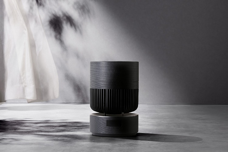 充電式サイクロンスティッククリーナー MagiCaleena 使用イメージ