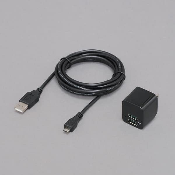 充電器・USBケーブル