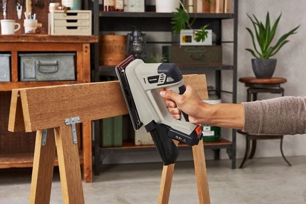 充電式オービタルサンダ｜電動工具10.8Vシリーズ｜電動工具・電源