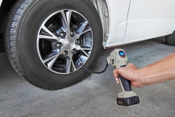 充電式エアコンプレッサ｜電動工具10.8Vシリーズ｜電動工具・電源