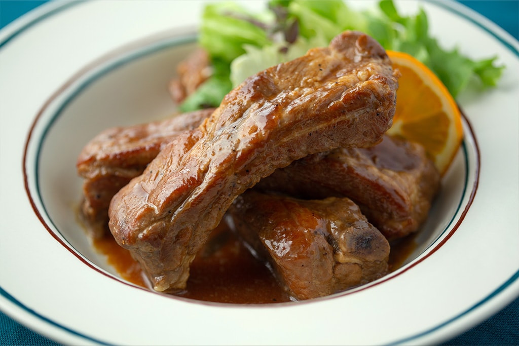 スペアリブのオレンジ煮込み