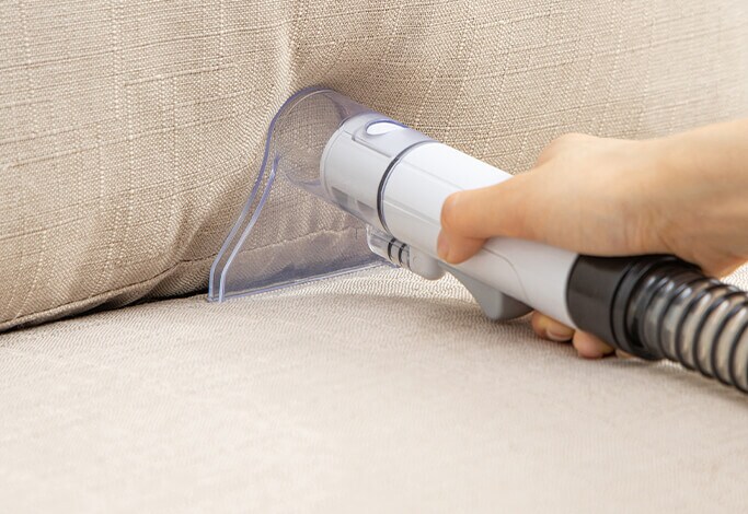 T型ヘッド付きですき間汚れもしっかり洗浄