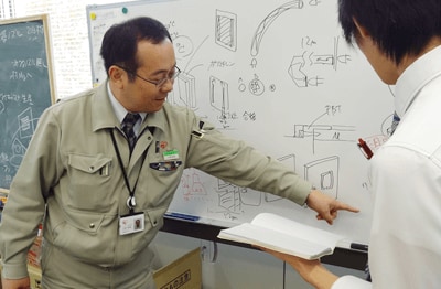 被災下でのLED照明の開発をリードした小野恭裕